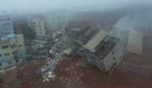 Un drone filme les dégâts provoqués par le glissement de terrain en Chine