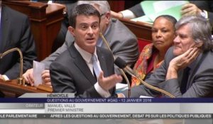 Révision constitutionnelle : "Hors de question de perdre du temps !", assure Manuel Valls
