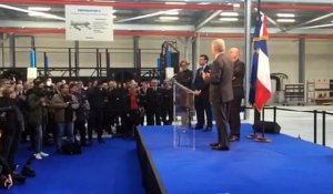 Vincent Bolloré inaugure une nouvelle usine de bus électriques dans le Finistère