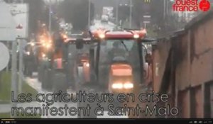 Crise agricole: les tracteurs débarquent à Saint-Malo