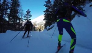 Une descente de ski avec l'équipe de France de biathlon en caméra embarquée