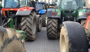 À Dinan des tracteurs et le...silence