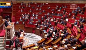 Déchéance: Valls confirme un amendement garantissant le "principe d'égalité" entre les Français