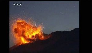 Au Japon, un volcan entre en éruption à 50 km d'une centrale nucléaire