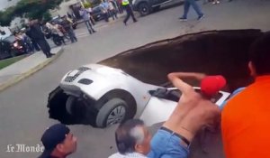 Pérou : un trou béant avale une voiture et ses occupants