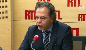 Déchéance de nationalité : "Plus personne n'y comprend rien", déplore Luc Chatel
