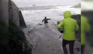 En pleine tempête, un couple de retraités emporté par les vagues
