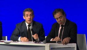 Les Républicains: Sarkozy défend un "projet collectif", Copé allonge la liste de ses rivaux pour la primaire