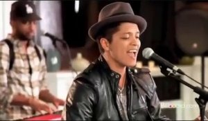Bruno Mars - The Lazy Song (live)