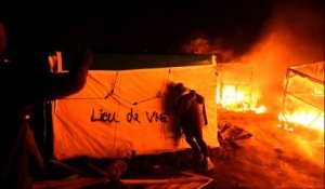 "Jungle" à Calais: nuit calme avant la poursuite du démantèlement