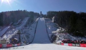 La terrible chute de Thomas Diethart lors d'un saut à ski