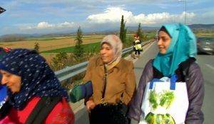 A Idomeni, Hamsa et sa famille dans l'attente du passage en Macédoine