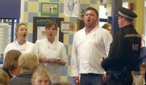 Opera singers sing for schoolchildren at lunch!