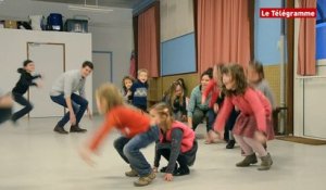 Kerlenn Pondi : à trois ans, ils font leurs premiers pas en danse bretonne