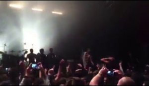 Quand Pete Doherty et Carl Barât chantent la Marseillaise à L’Olympia