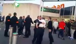 Deux clients s'embrouillent avec la sécurité d'Auchan... Violent!