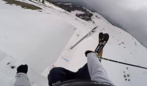 David Wise bat le record du monde du saut à skis le plus haut