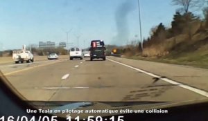 Une Tesla en pilotage automatique évite une collision