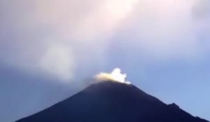 Mexique: l'éruption du volcan Popocatepetl