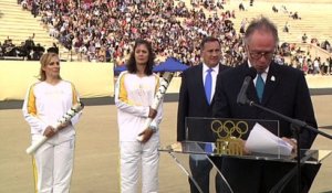 JO 2016 : la flamme olympique officiellement remise au Brésil
