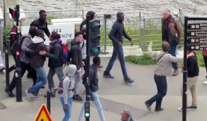 La balayette du siècle sur un manifestant à Nantes