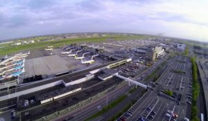 L'aéroport d'Amsterdam cesse toute activité 2min pour un hommage