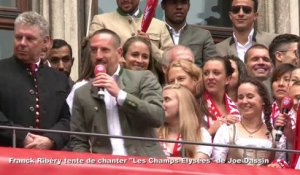 Franck Ribéry tente de chanter "Les Champs-Elysées" de Joe Dassin