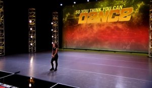 Une jeune candidate de "So You Think You Can Dance" malade devant Paula Abdul en pleine émission - Regardez
