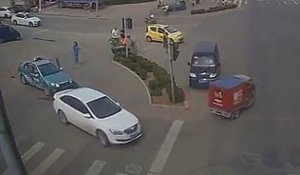 Un automobiliste chinois pète un câble !