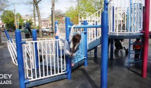 Ce que cet inconnu fait à cette petite fille au parc va terroriser sa maman !
