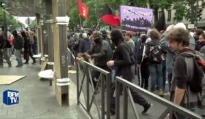 Manifestation anti-loi Travail à Paris: des casseurs se sont mêlés au cortège