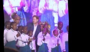 Le Prince Harry fan de Coldplay chante avec eux sur scène !