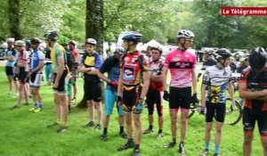 Carhaix. C'est parti pour 6 heures de VTT