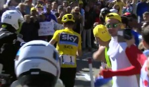 Tour de France : Christopher Froome, sans vélo, court à pied vers l'arrivée dans le Ventoux