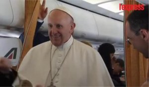 Prêtre tué: pour le pape François, "le monde est en guerre"