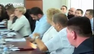 Kosovo : un député dégoupille une bombe lacrymogène en pleine réunion