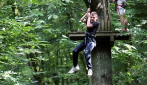 VIDEO. Parcours de tyroliennes dans les arbres de Chantemerle (79)