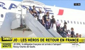 JO 2016 : les athlètes français accueillis en héros à l'aéroport