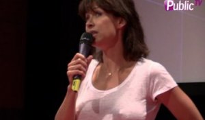 Sophie Marceau : Avec un simple T-shirt, elle sait mettre ses atouts en avant !