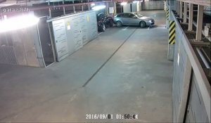 Un automobiliste ivre sort d'un parking souterrain