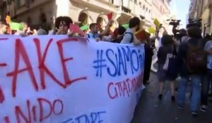 Italie : des manifestants en remettent une couche contre la Journée de la fertilité
