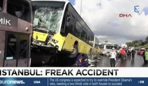 Zap Actu du 26 septembre 2016 - Un bus écrase plusieurs voitures mais ne fait aucune victime !