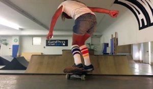 A 8 ans elle fait les tricks les plus fous avec son skateboard ! (1)