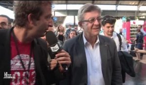 Jean-Luc Mélenchon s'accroche avec Cyrille Eldin dans le Petit Journal