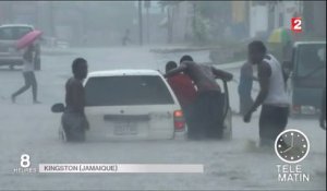 L'ouragan Matthew déferle sur Haïti et les Caraïbes