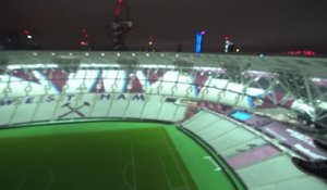 Monter de nuit sur le toit du stade Olympique de Londres... Impressionnant