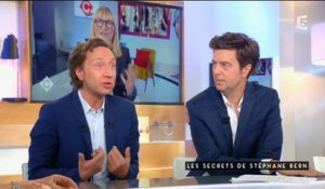 Stéphane Bern essaye de se mettre dans la peau d'un rappeur dans "C à vous" - Regardez