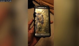 Un Samsung Galaxy Note 7 prend feu pendant la charge.