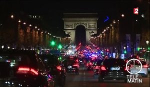 Paris : des policiers en colère manifestent de nuit