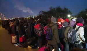 Calais: début de l'évacuation de la "Jungle"